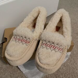 New! Pink UGG with Ansley UGG Braid